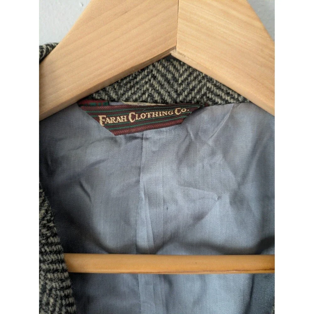 Vintage Farah Clothing Co. Wool Herringbone blazer 40R Jacket, sports coat gray